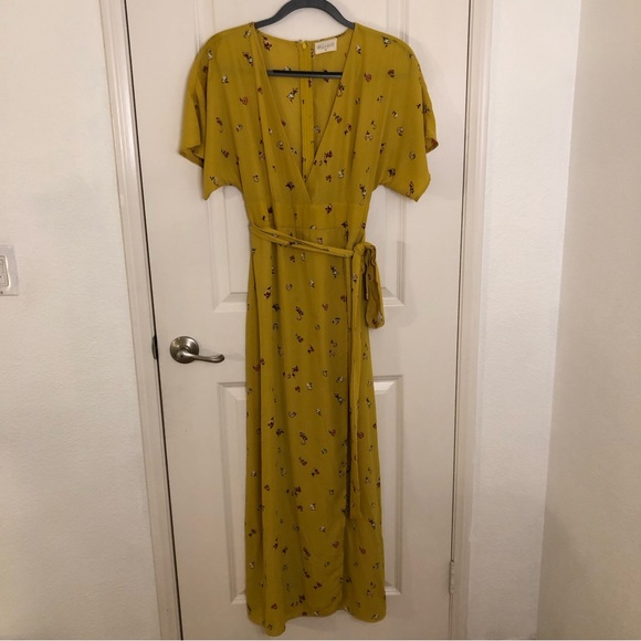 Bella Ella Golden horizon Mustard Yellow floral wrap maxi Dress Gorgeous Sz M - Picture 4 of 15